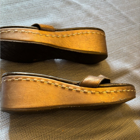 Donald J Pliner womens, Italian Salya wedge sandal 7M - Picture 8 of 8